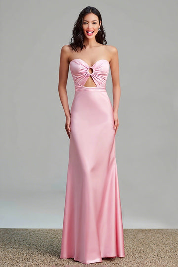Robe longue formelle sans bretelles en satin rose découpé